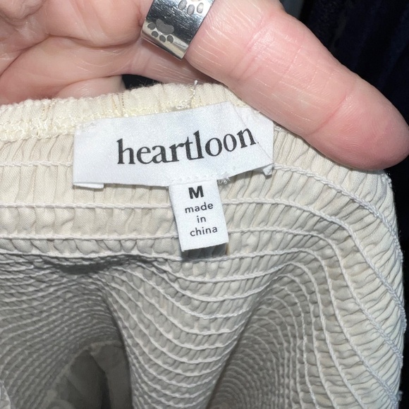 NWOT |•HEARTLOOM•| Cute Little Ivory With Gold Dress Size Medium (1 of 2) - Picture 7 of 11